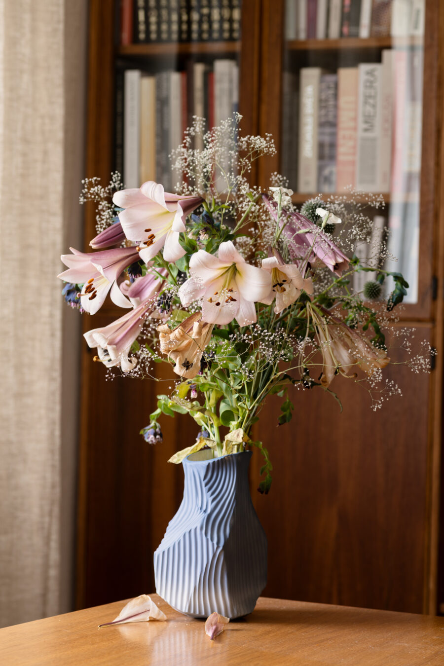 Cutted Classic blue porcelain vase - Image 4
